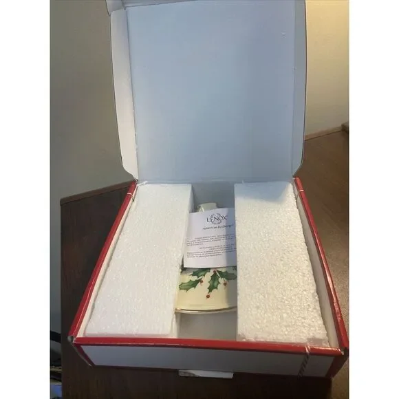 New Lenox Holiday Angel Party Plate 5.25 Inches Holly Gold Edge NIB Hosting Gift - Picture 3 of 5